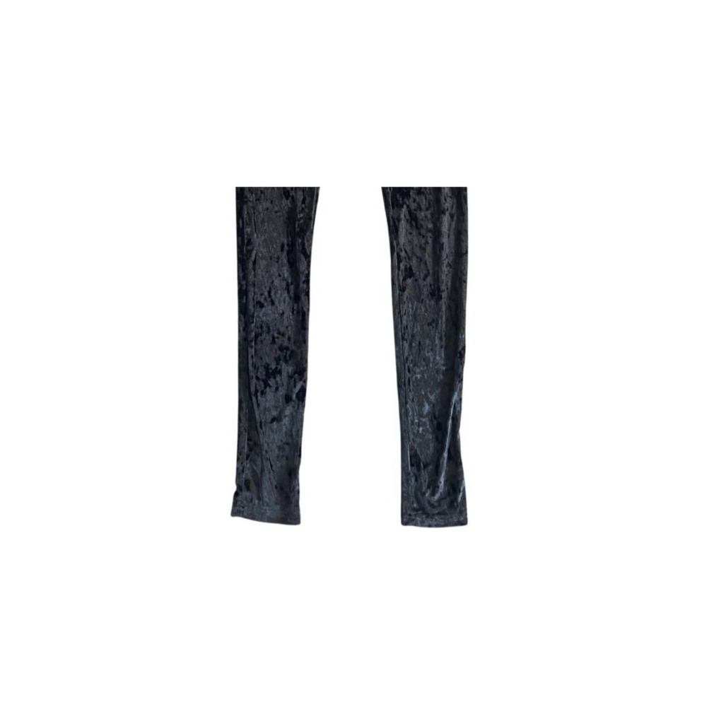 Fabletics High-Waisted Velvet
Crushed Velour Crossover
Legging Size‎ M Black - Picture 7 of 10